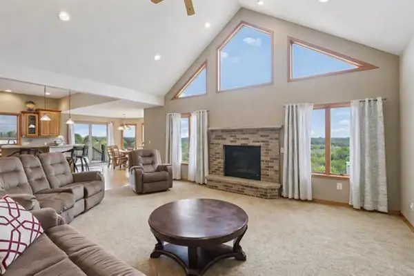 6784 Tartan Trail, Sun Prairie, WI 53590