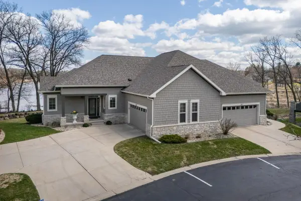 1615 Pond View Court, Middleton, WI 53562