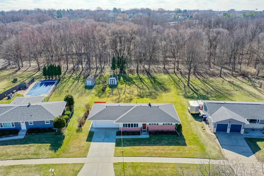257 Mohawk Road, Janesville, WI 53545 - #2