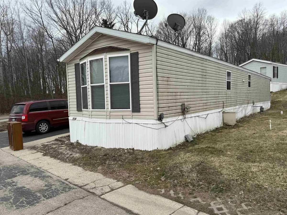 W211N11863 Hilltop Drive #D14, Germantown, WI 53022 - #1