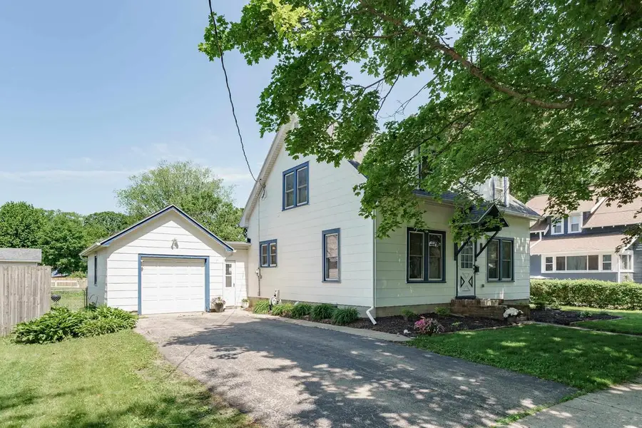 834 S Birdsey Street, Columbus, WI 53925 - #2