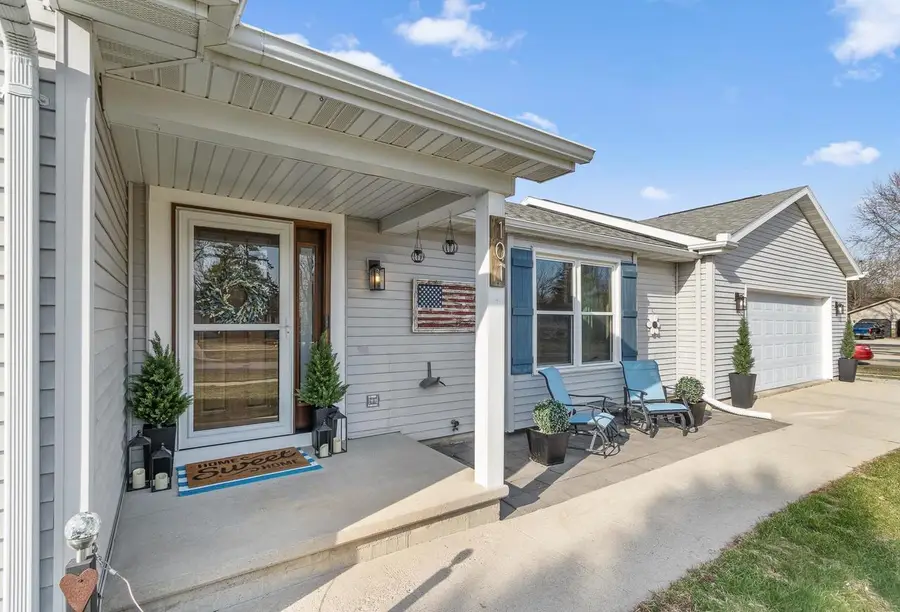 101 Knoll Court, Rosendale, WI 54974 - #2