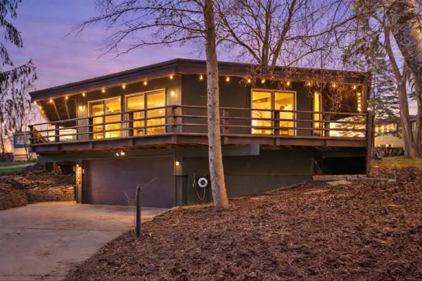 2607 Crestview Court, Monroe, WI 53566