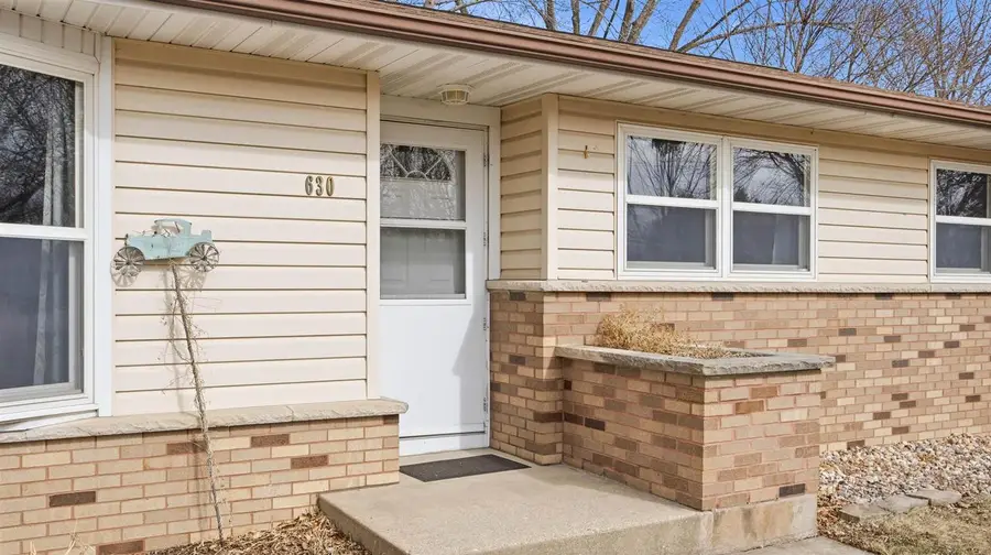 630 Lincoln Avenue, Prairie Du Sac, WI 53578 - #2