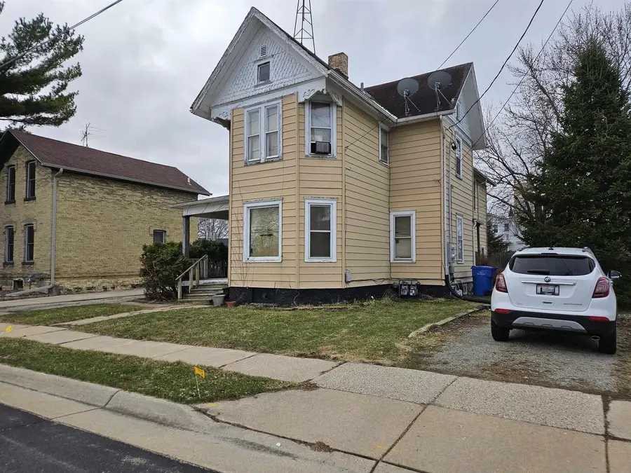 219 Emerald Street, Watertown, WI 53098 - #2