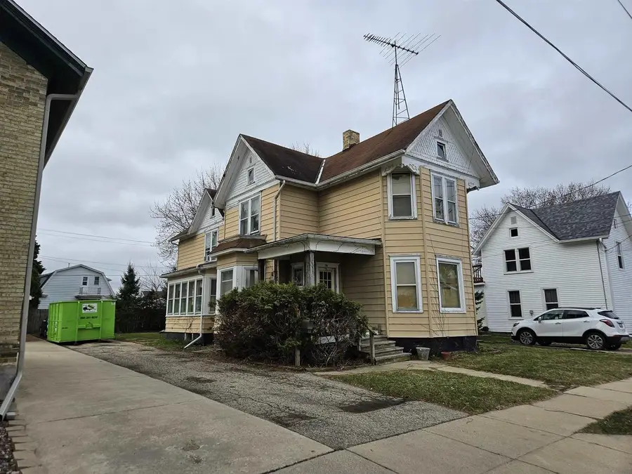 219 Emerald Street, Watertown, WI 53098 - #3