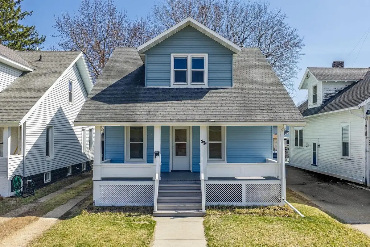 233 S Locust Street, Reedsburg, WI 53959 - #1
