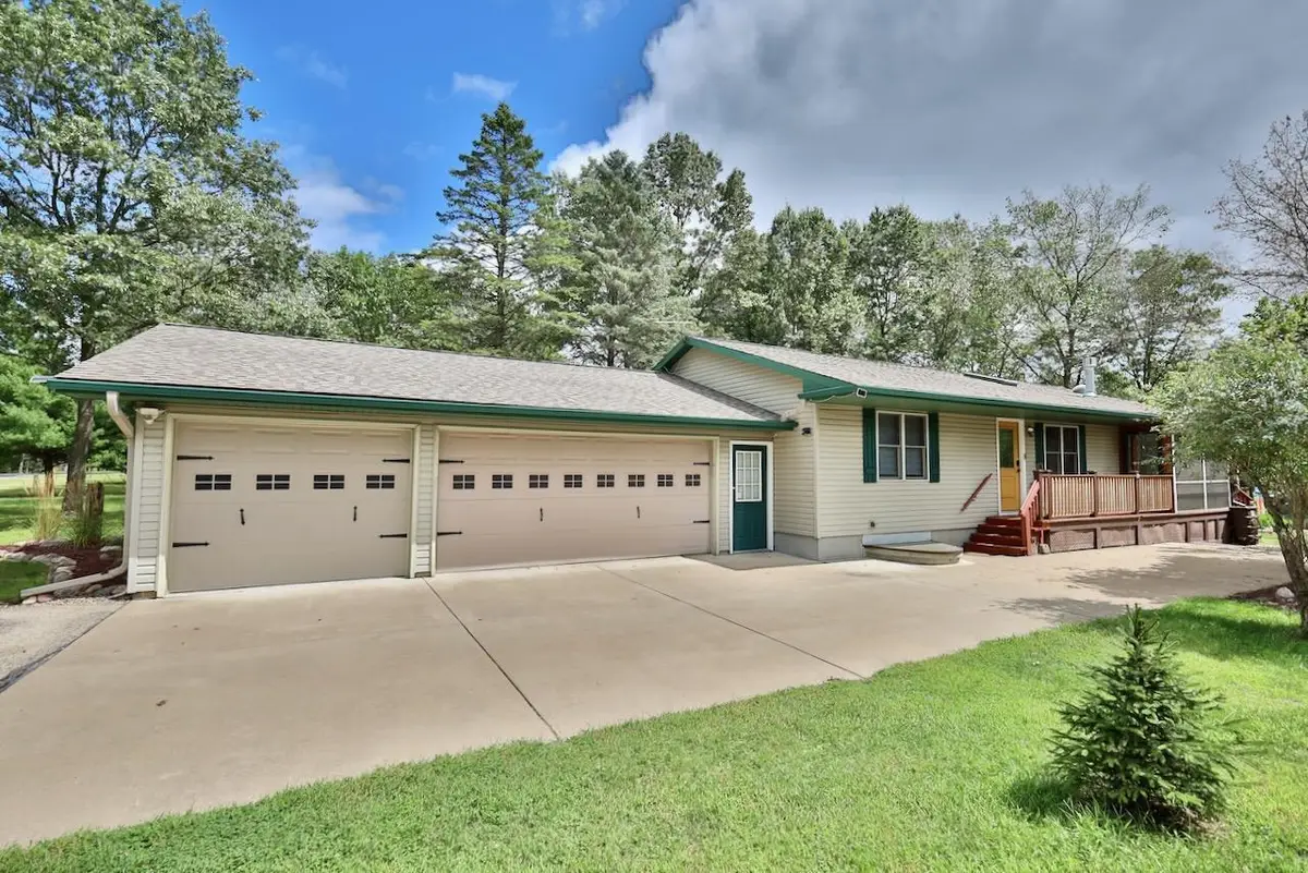 913 Kings Way, Nekoosa, WI 54457 - #1