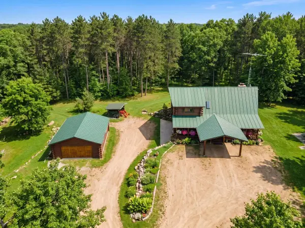 3206 1st Drive, Oxford, WI 53952