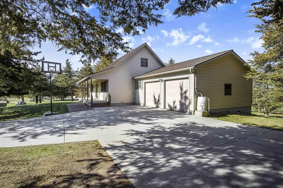 S4395 Cedarberry Lane, Baraboo, WI 53913 - #2