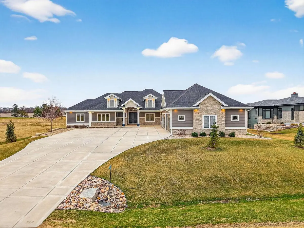 7576 Colonial Way, Verona, WI 53593 - #1
