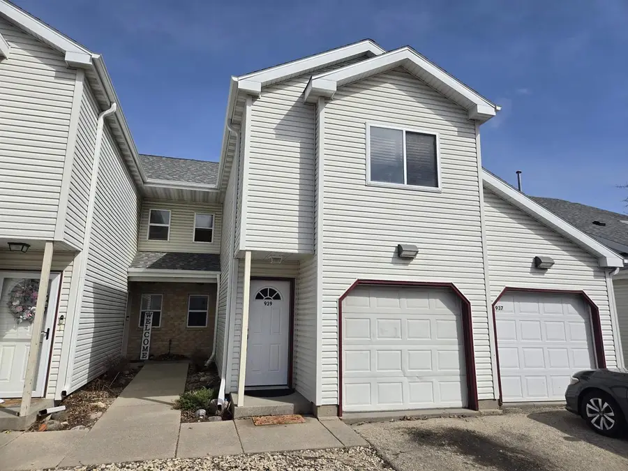939 Rockefeller Lane, Madison, WI 53704 - #2
