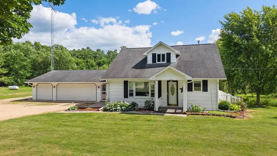 1135 County Road K, Wisconsin Dells, WI 53965 - #2