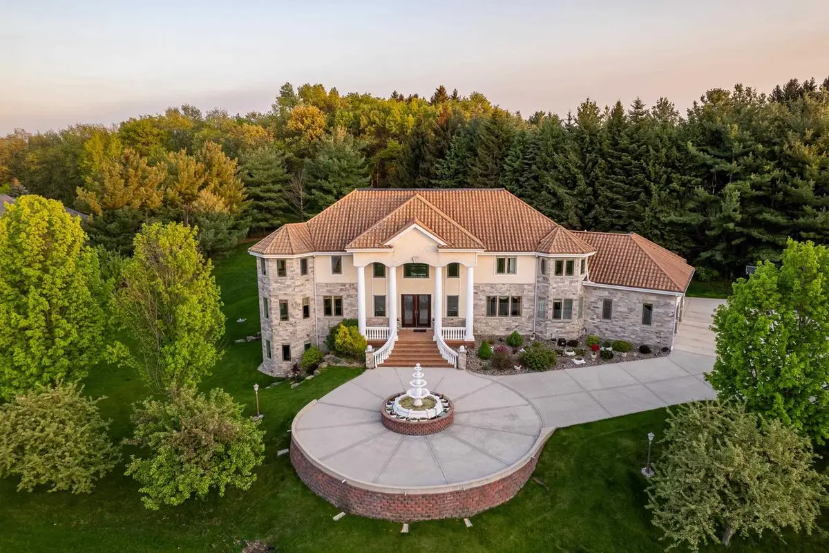 3319 Saracen Way, Verona, WI 53593 - #1