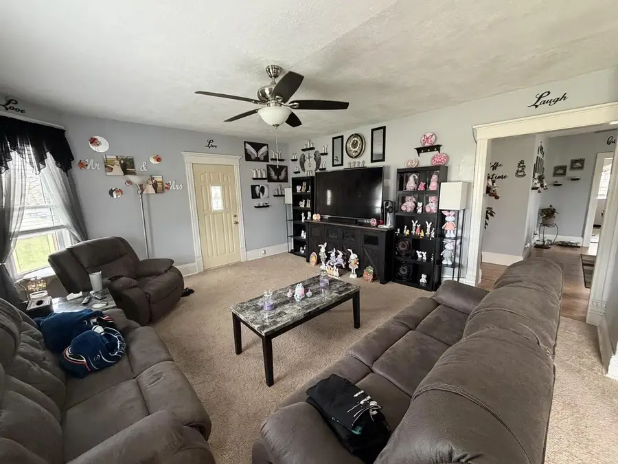 129 W Beloit Street, Darien, WI 53114 - #2