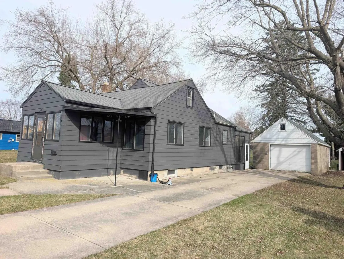 408 Mill Street, Fox Lake, WI 53933 - #1