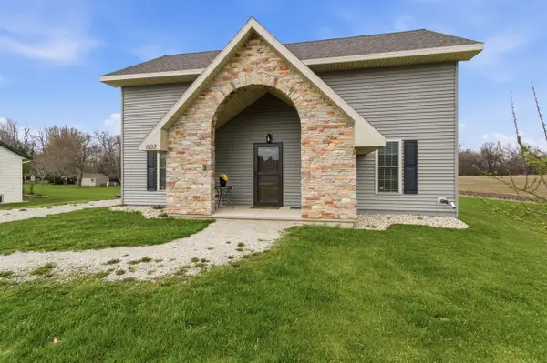 607 Mary Lane, Fairwater, WI 53931