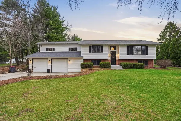 5566 Mary Lake Road, Waunakee, WI 53597