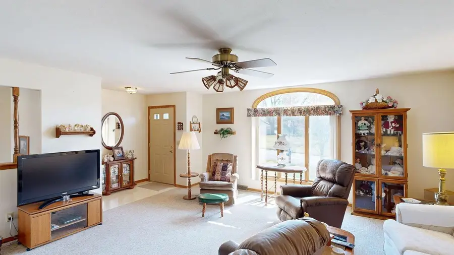 1321 Jamesway, Fort Atkinson, WI 53538 - #3