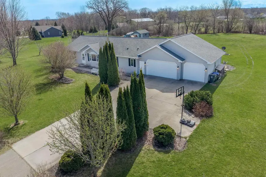 7361 Meadowridge Drive, Pickett, WI 54964 - #2