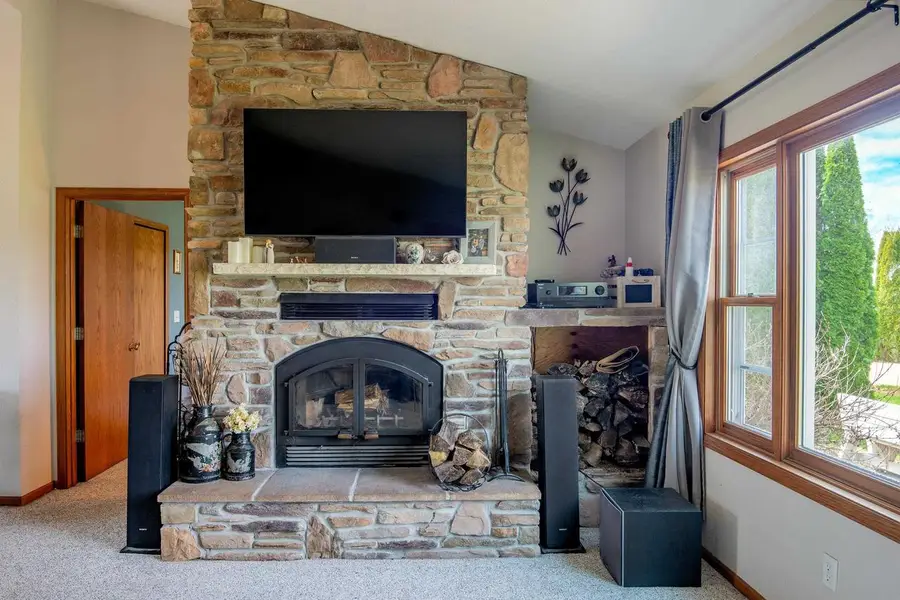 7361 Meadowridge Drive, Pickett, WI 54964 - #3