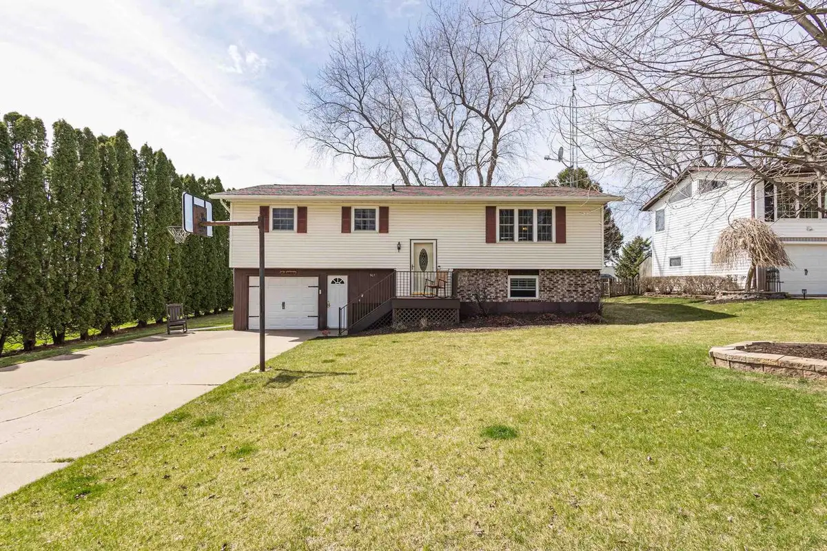 907 S School Street, Cuba City, WI 53807 - #1