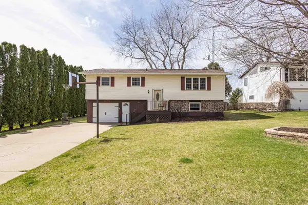 907 S School Street, Cuba City, WI 53807