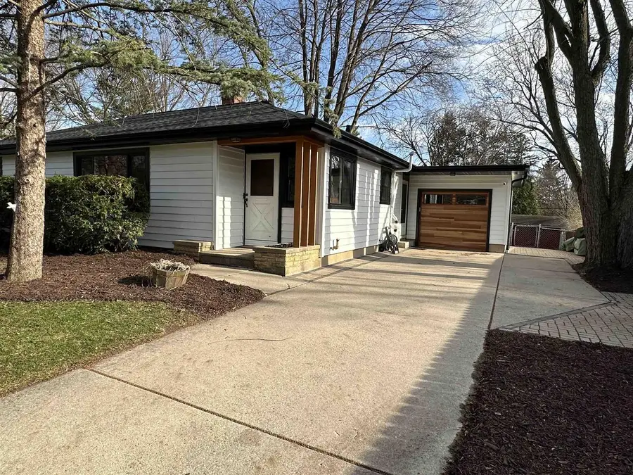 5009 E Buckeye Road, Madison, WI 53716 - #3