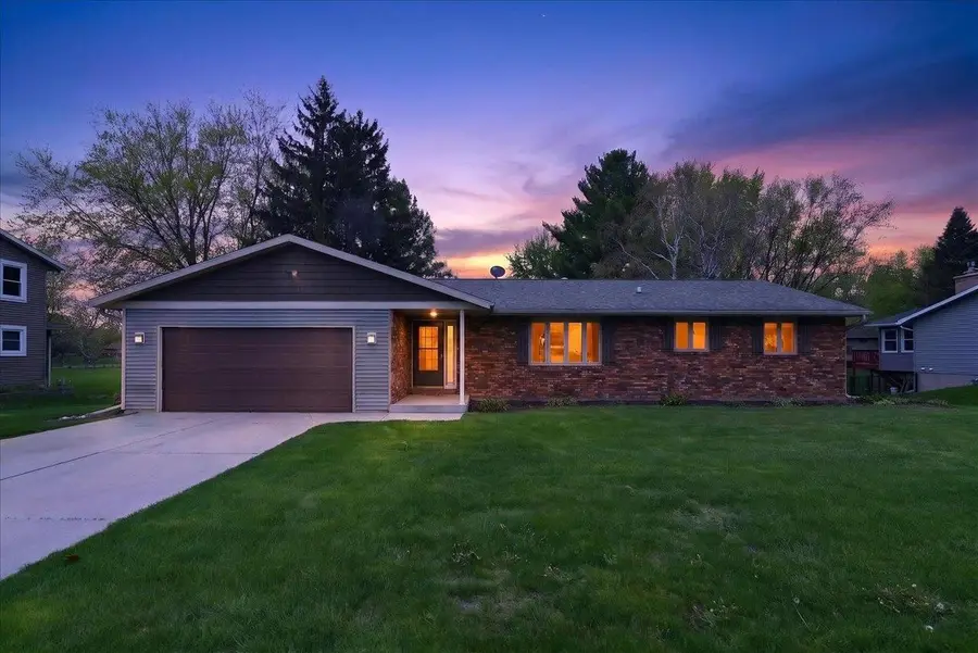 508 Woodvale Drive, Deforest, WI 53532 - #2