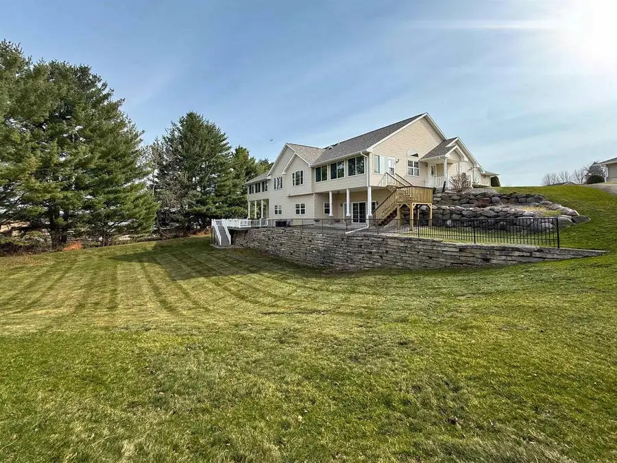 128 Summit Court, Columbus, WI 53925 - #3