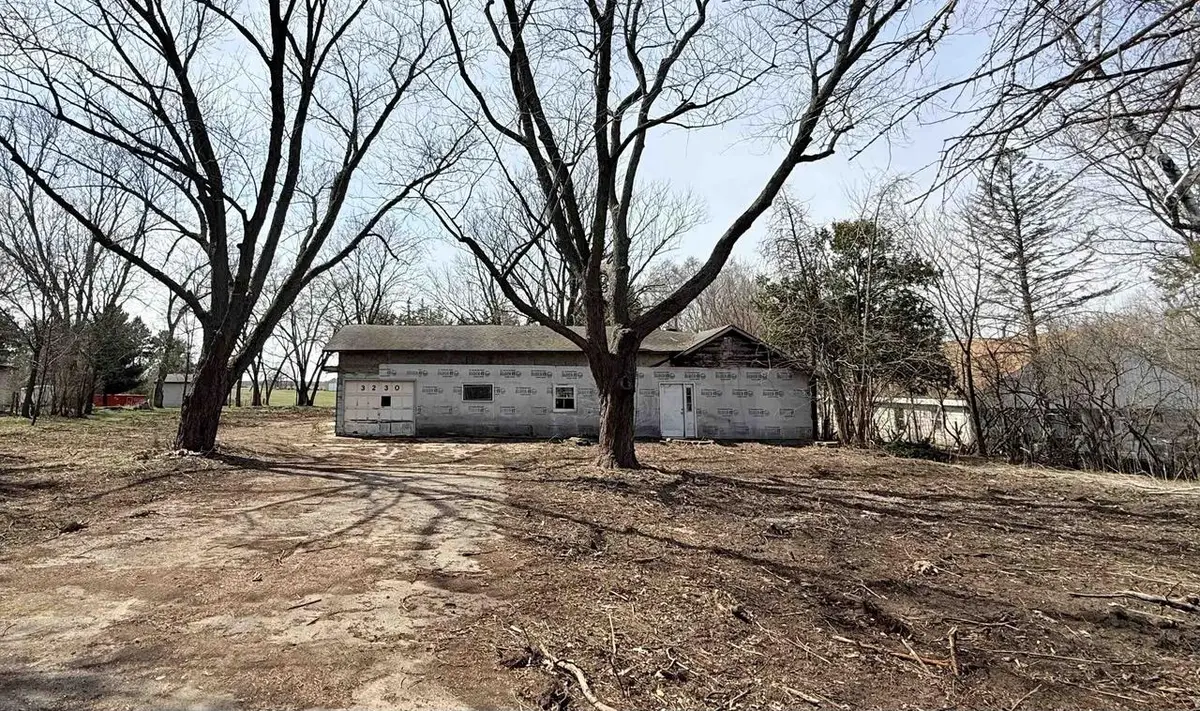 3230 S Oakhill Avenue, Janesville, WI 53546 - #1