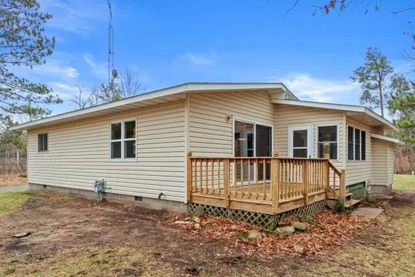 382, 384 Bromley Way, Nekoosa, WI 54457