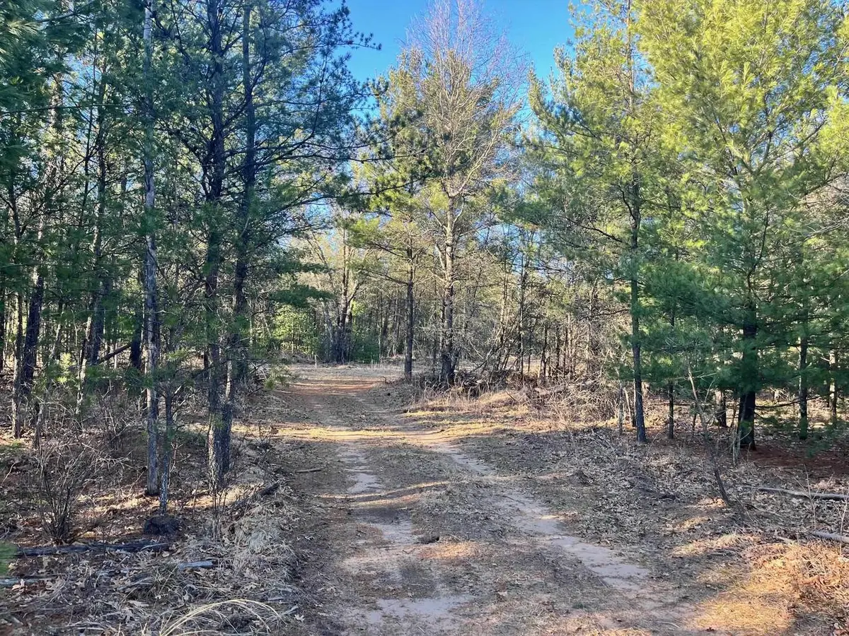 930 County Road C, Hancock, WI 54943 - #1