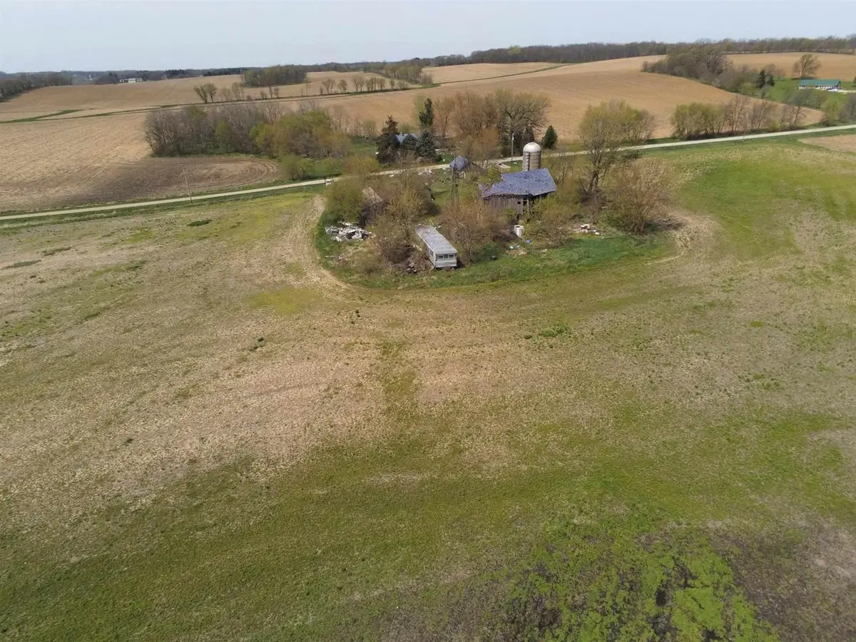 7126 S Bohnhoff Road, Brodhead, WI 53520 - #1