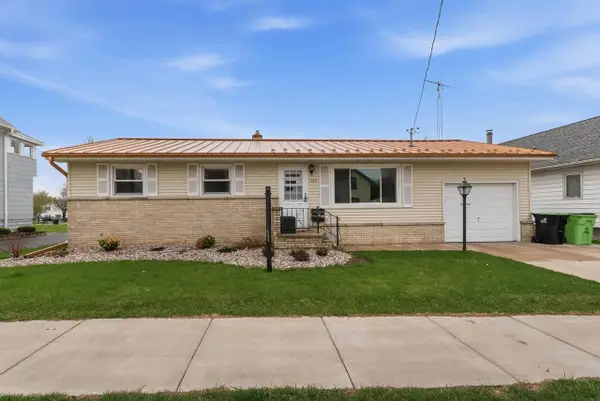 127 Davis Street, Beaver Dam, WI 53916