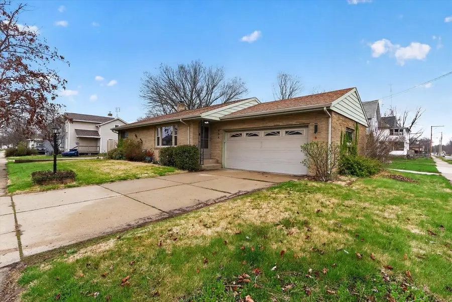 404 Rockport Road, Janesville, WI 53548 - #3