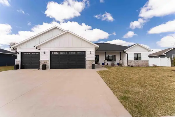 1230 Crockett Drive, Holmen, WI 54636