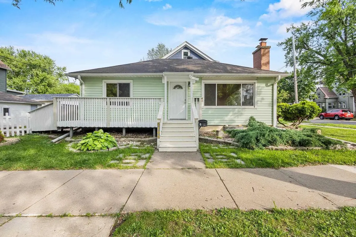 2105 E Johnson Street, Madison, WI 53704 - #1