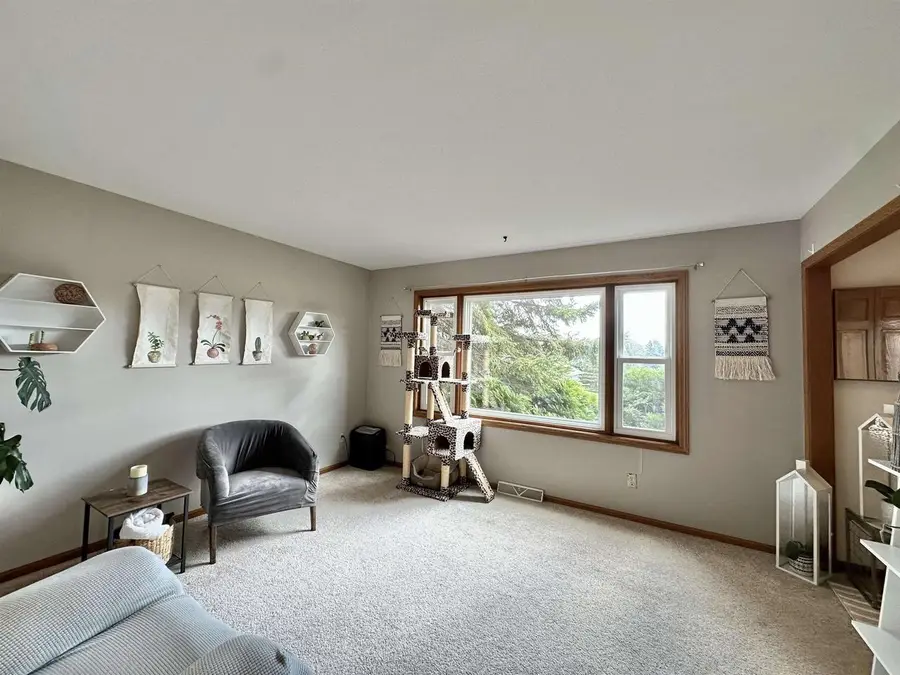 6892 Moon Light Circle, Sun Prairie, WI 53590 - #3