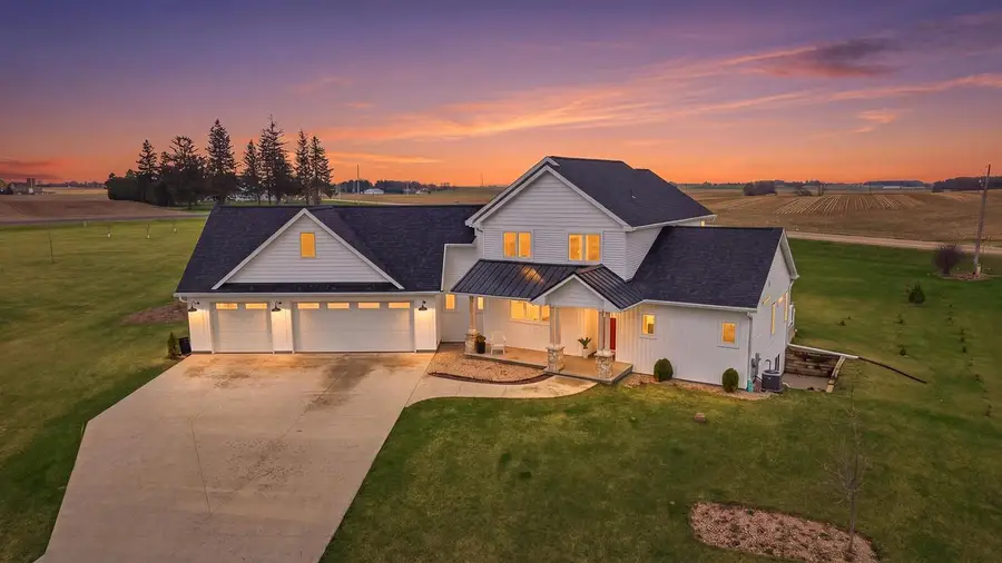 N6329 Tradewinds Circle, Beaver Dam, WI 53916 - #2