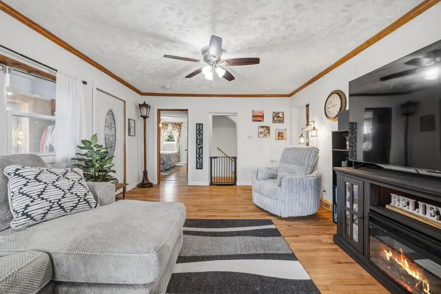 2425 S Oakhill Avenue, Janesville, WI 53546 - #3