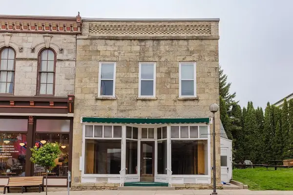 210 N Iowa Street, Dodgeville, WI 53533
