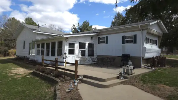 2284 Pine Drive, Friendship, WI 53934