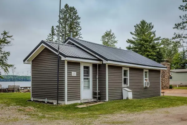 9548 S Shore Drive #4, Pickerel, WI 54465