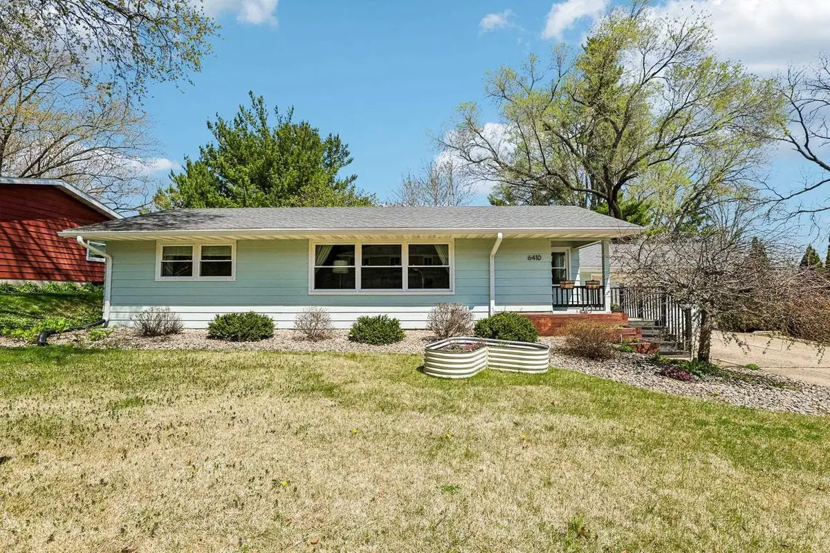 6410 Lakeview Boulevard, Middleton, WI 53562 - #1