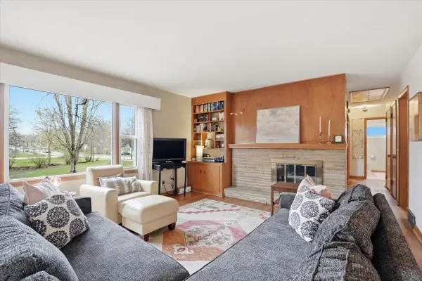102 W Lakeview Avenue, Madison, WI 53716