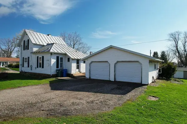 527 Badger Drive, Baraboo, WI 53913