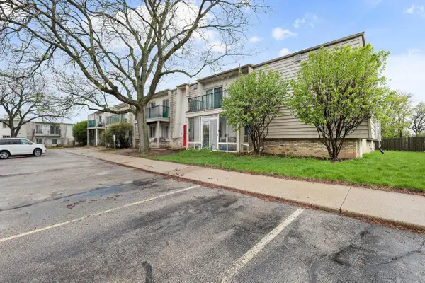 2434 Independence Lane #108, Madison, WI 53704