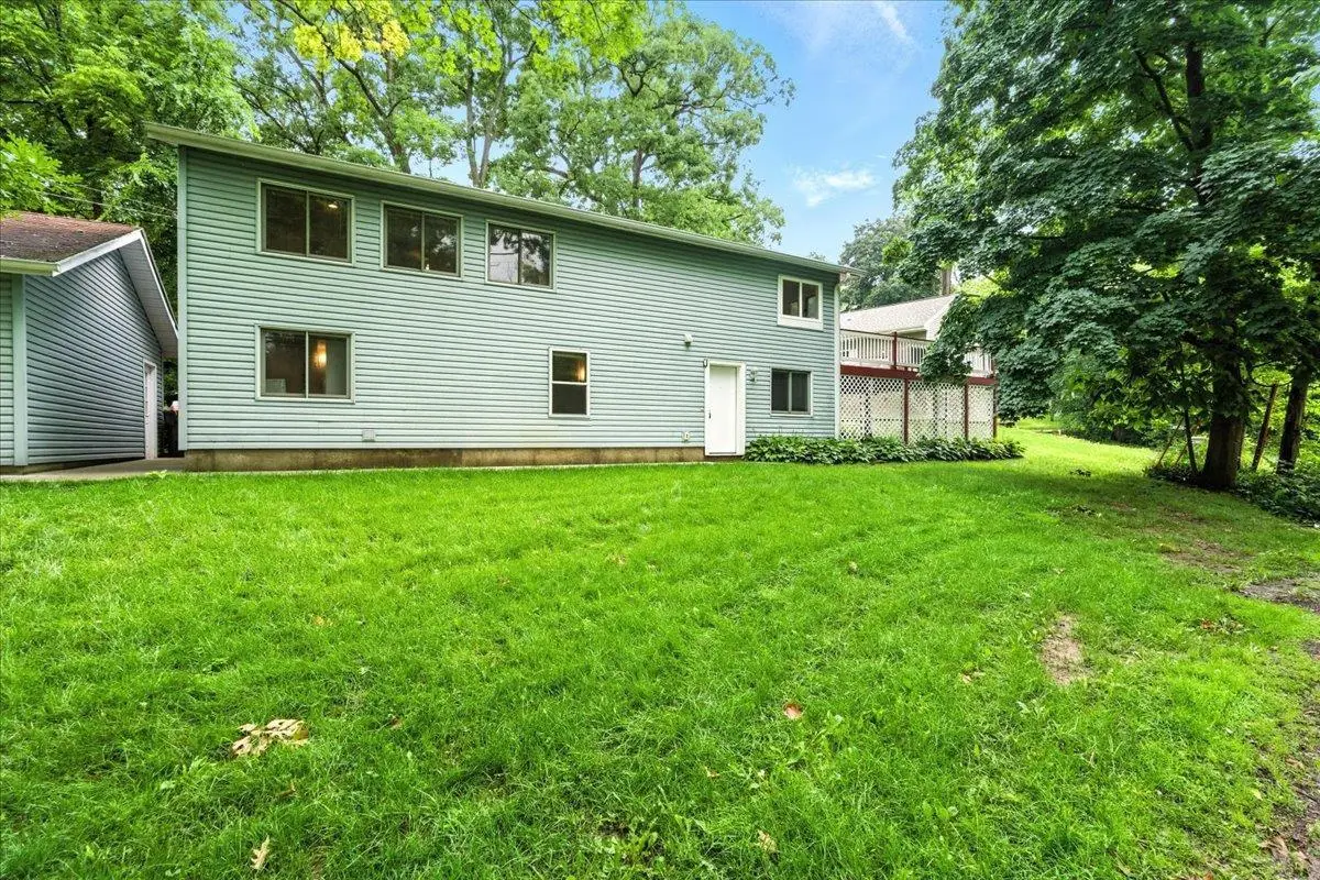 W9354 Oakland Road, Cambridge, WI 53523 - #1