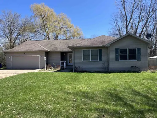 198 Fandrich Road, Oxford, WI 53952